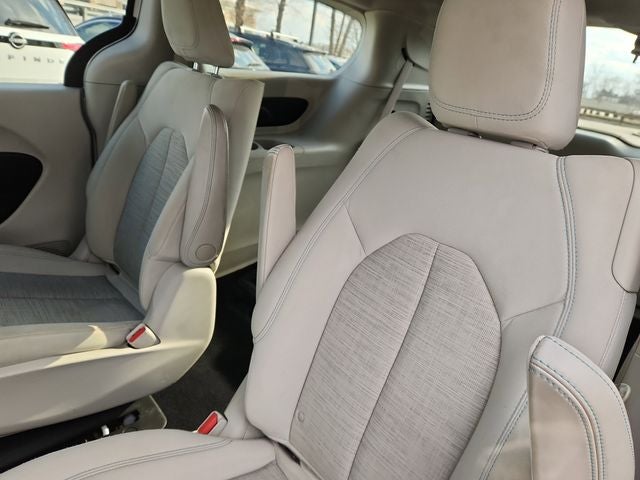 2017 Chrysler Pacifica Touring Plus