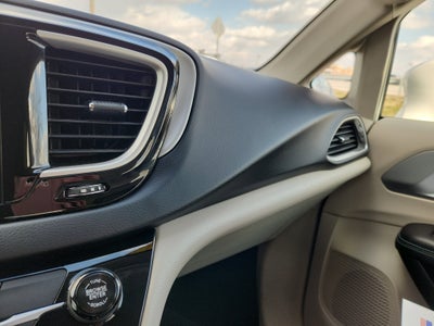 2017 Chrysler Pacifica Touring Plus