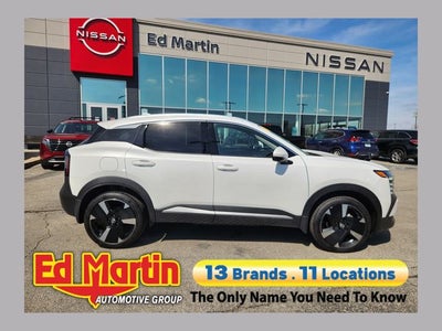 2025 Nissan Kicks SR