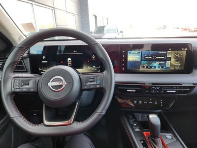 2025 Nissan Kicks SR