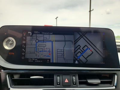 2022 Lexus ES 300h Ultra Luxury