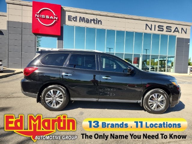 2019 Nissan Pathfinder SV
