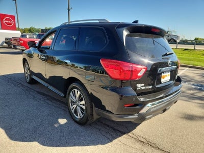 2019 Nissan Pathfinder SV