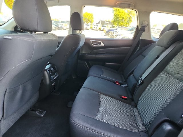2019 Nissan Pathfinder SV