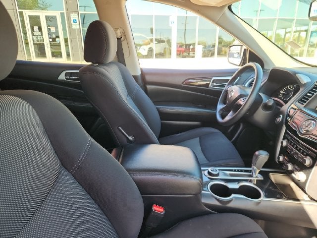 2019 Nissan Pathfinder SV