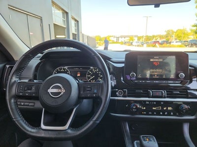 2022 Nissan Pathfinder SV