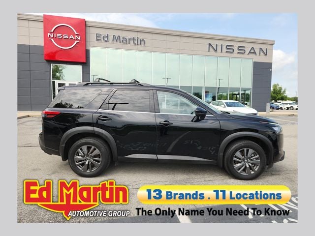 2023 Nissan Pathfinder SV