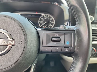 2023 Nissan Pathfinder SV