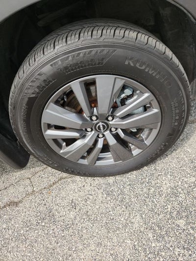 2023 Nissan Pathfinder SV