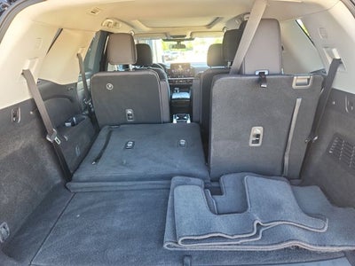 2023 Nissan Pathfinder SV