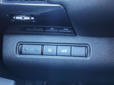 2023 Nissan Pathfinder SV