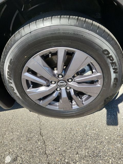 2023 Nissan Pathfinder SV