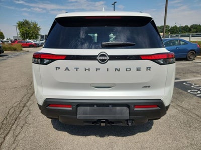 2025 Nissan Pathfinder SV