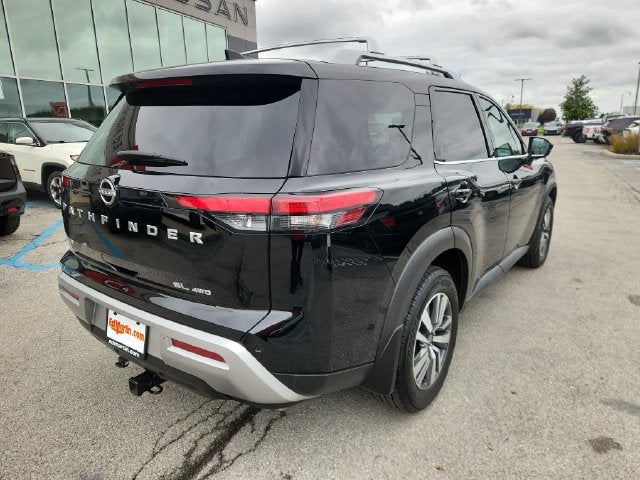 2024 Nissan Pathfinder SL