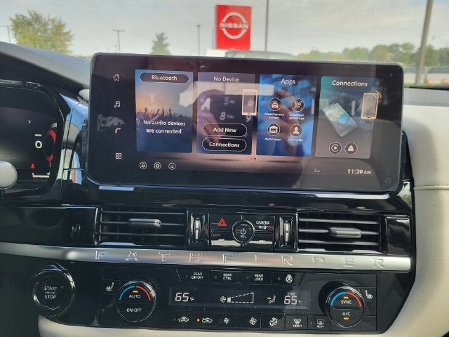2026 Nissan Pathfinder SL