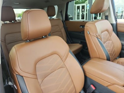 2025 Nissan Pathfinder Platinum