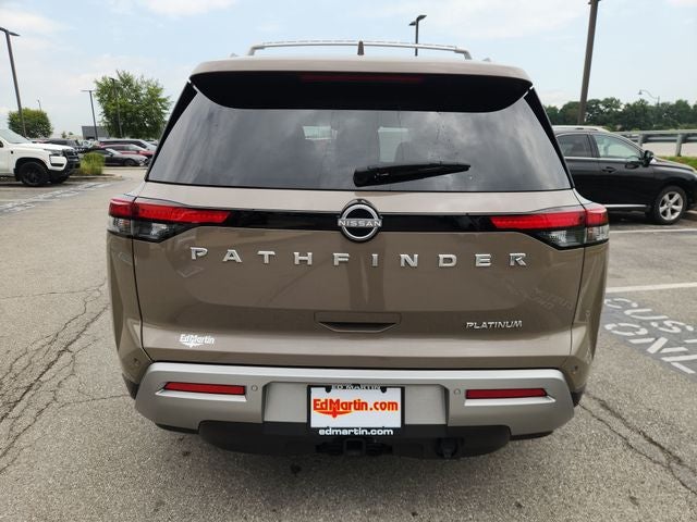 2025 Nissan Pathfinder Platinum
