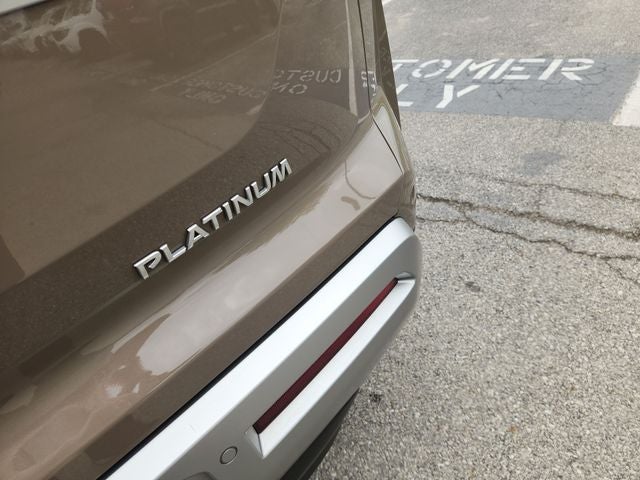 2025 Nissan Pathfinder Platinum