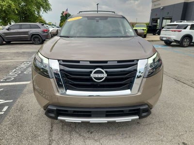 2025 Nissan Pathfinder Platinum