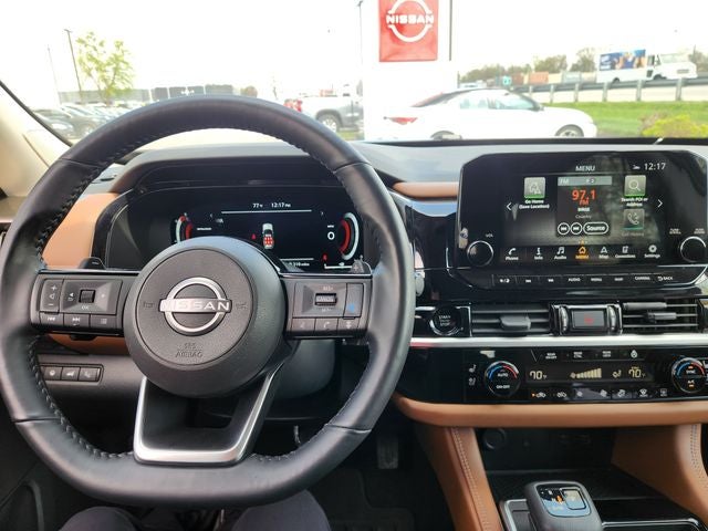2025 Nissan Pathfinder Platinum