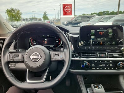 2025 Nissan Pathfinder Platinum