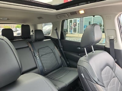 2025 Nissan Pathfinder Platinum