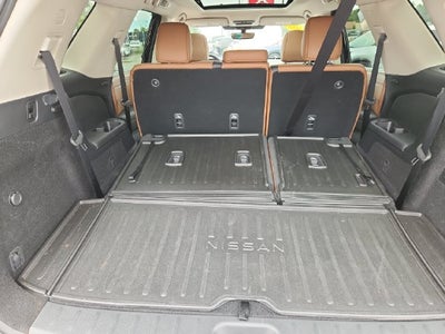 2025 Nissan Pathfinder Platinum