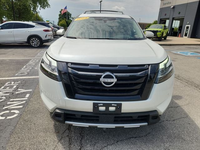2023 Nissan Pathfinder Platinum