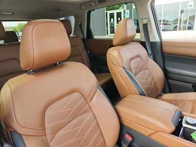 2023 Nissan Pathfinder Platinum