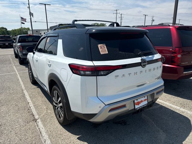 2025 Nissan Pathfinder Platinum