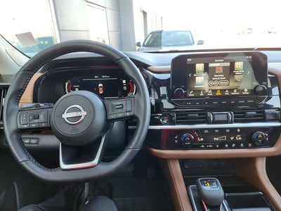 2025 Nissan Pathfinder Platinum