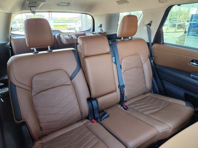 2025 Nissan Pathfinder Platinum