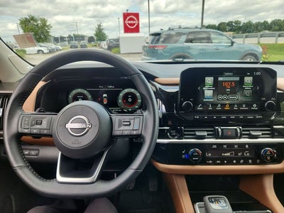 2025 Nissan Pathfinder Platinum