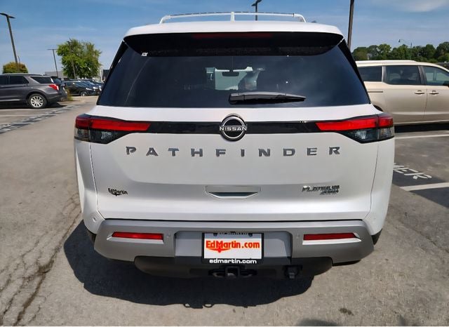 2025 Nissan Pathfinder Platinum