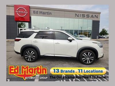 2023 Nissan Pathfinder Platinum