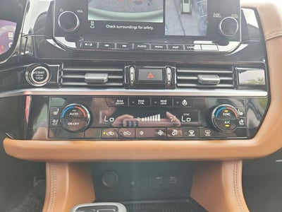 2023 Nissan Pathfinder Platinum