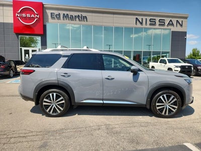 2025 Nissan Pathfinder Platinum