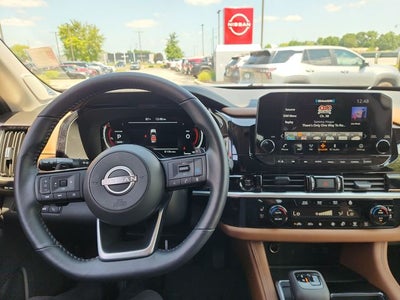 2025 Nissan Pathfinder Platinum