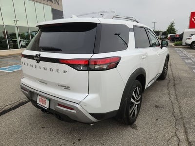 2025 Nissan Pathfinder Platinum