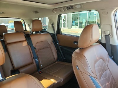 2023 Nissan Pathfinder Platinum