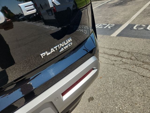 2025 Nissan Pathfinder Platinum