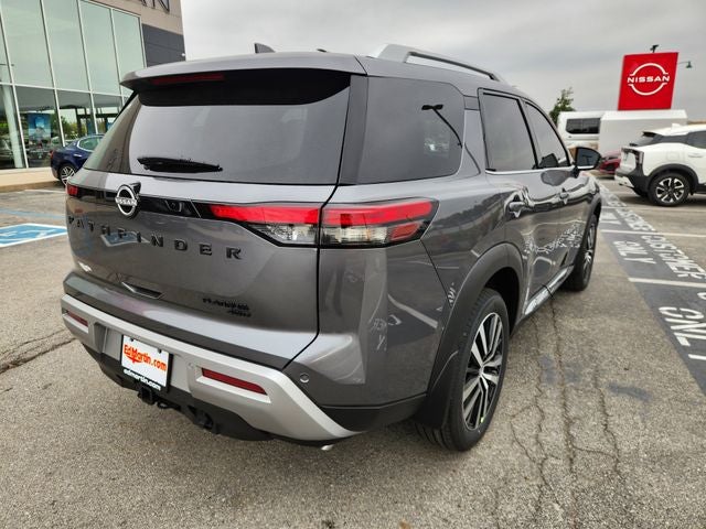2025 Nissan Pathfinder Platinum