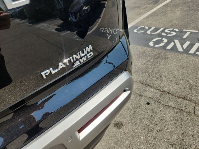 2025 Nissan Pathfinder Platinum