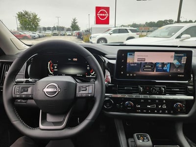 2026 Nissan Pathfinder Platinum