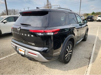 2023 Nissan Pathfinder Platinum