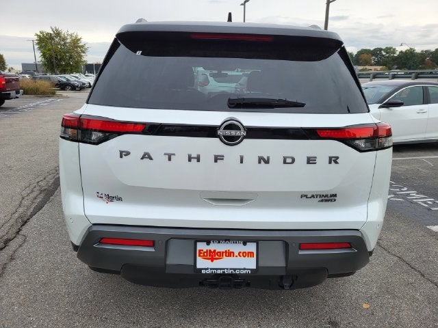 2026 Nissan Pathfinder Platinum