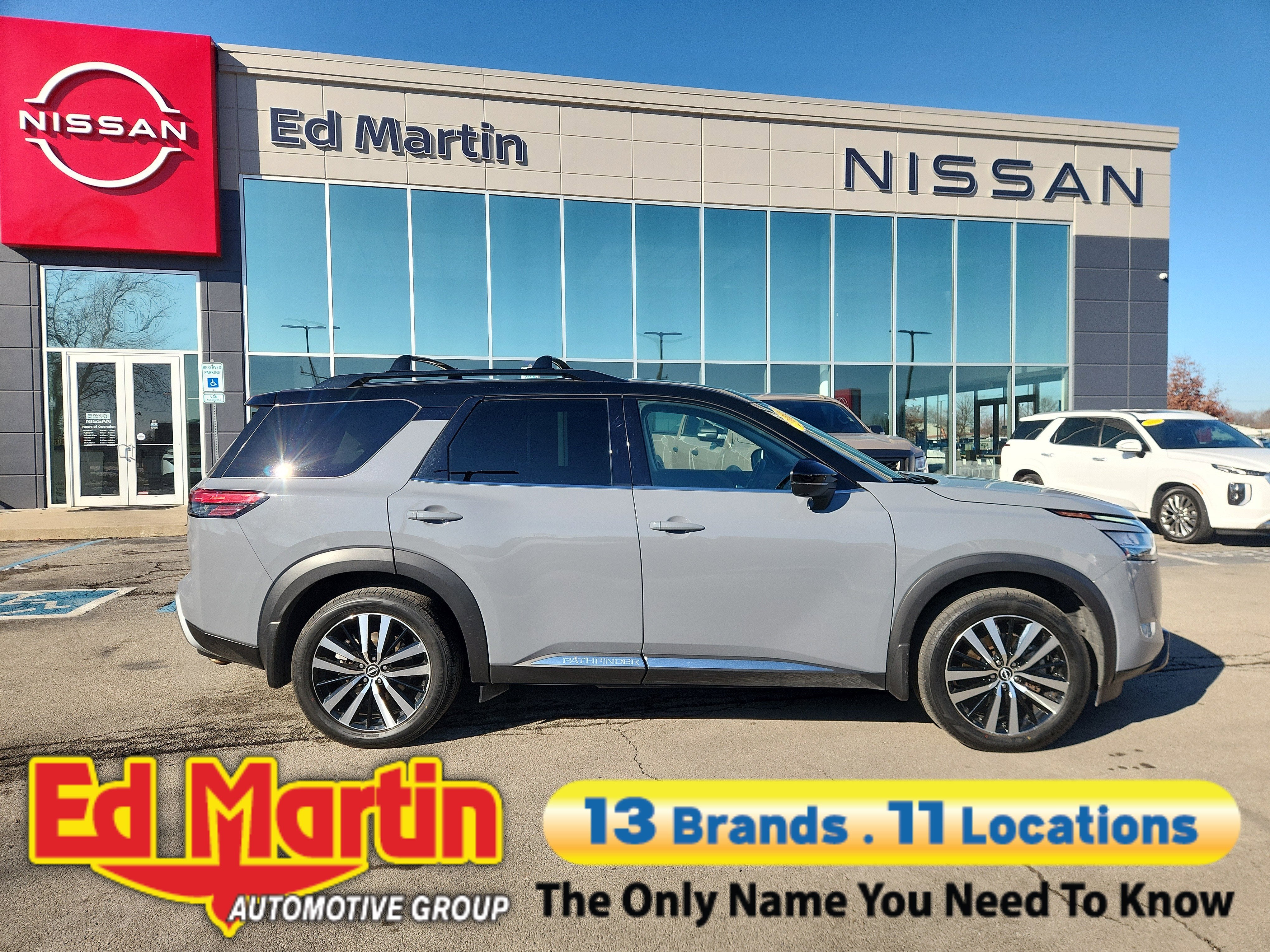 2023 Nissan Pathfinder Platinum