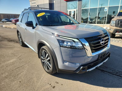 2023 Nissan Pathfinder Platinum