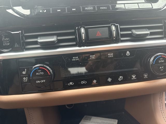 2025 Nissan Pathfinder Platinum