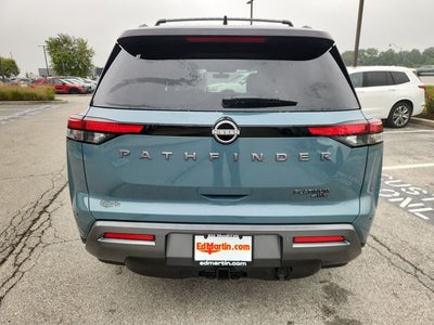 2026 Nissan Pathfinder Platinum